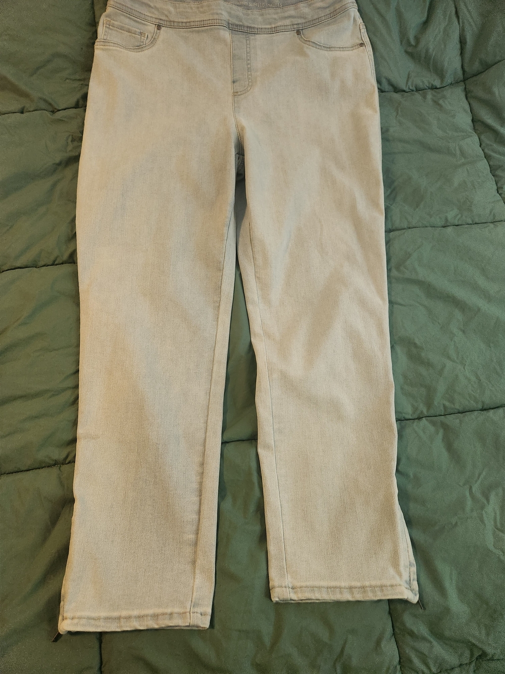 Chico's Light Beige Straight-Leg Jeans